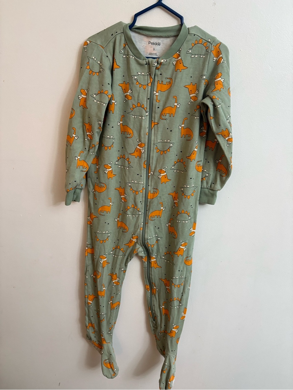 4/30$ Pekkle Sage Green Dino Zip-Up Footed Pajamas 3 years